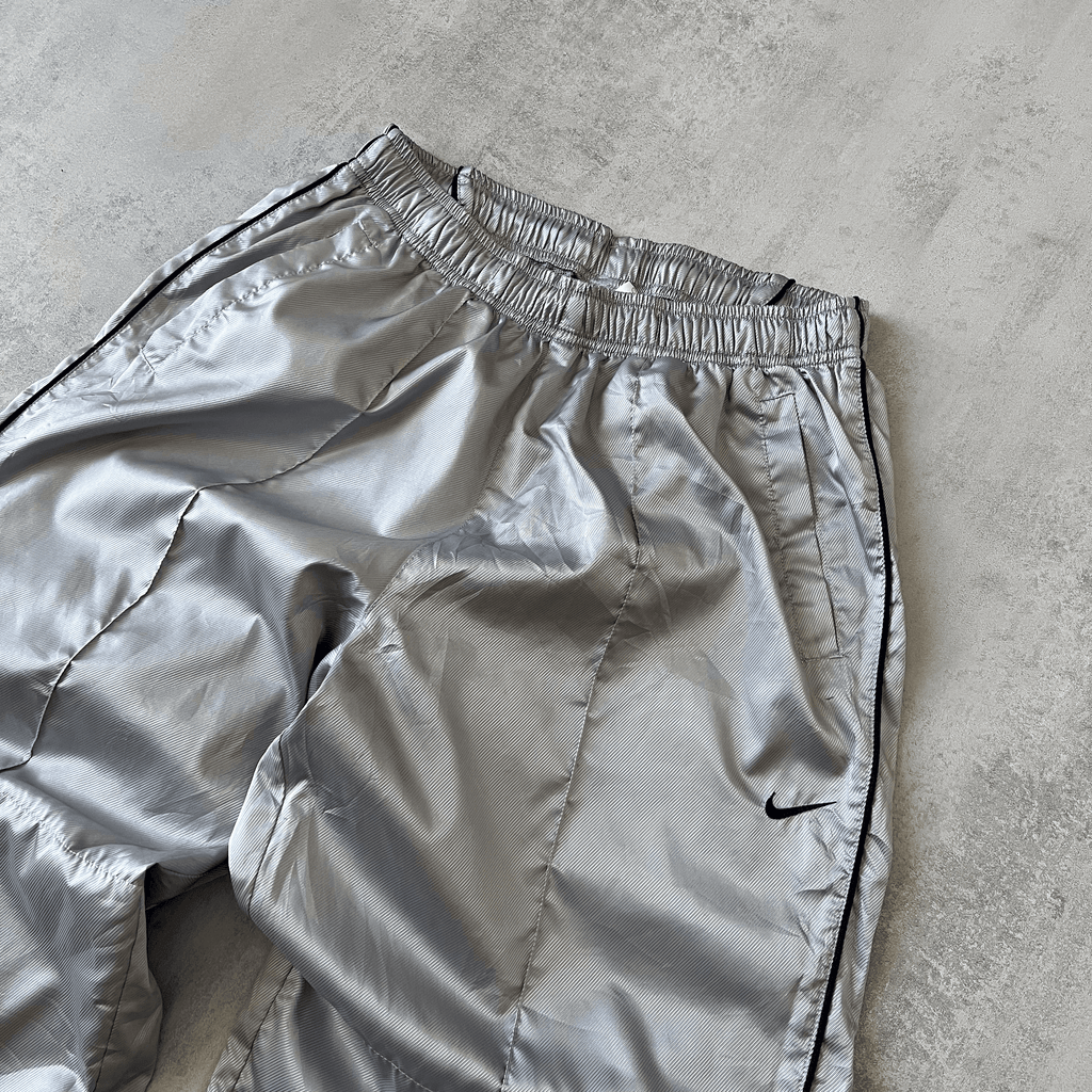 Nike 2000s trackpants (XL)