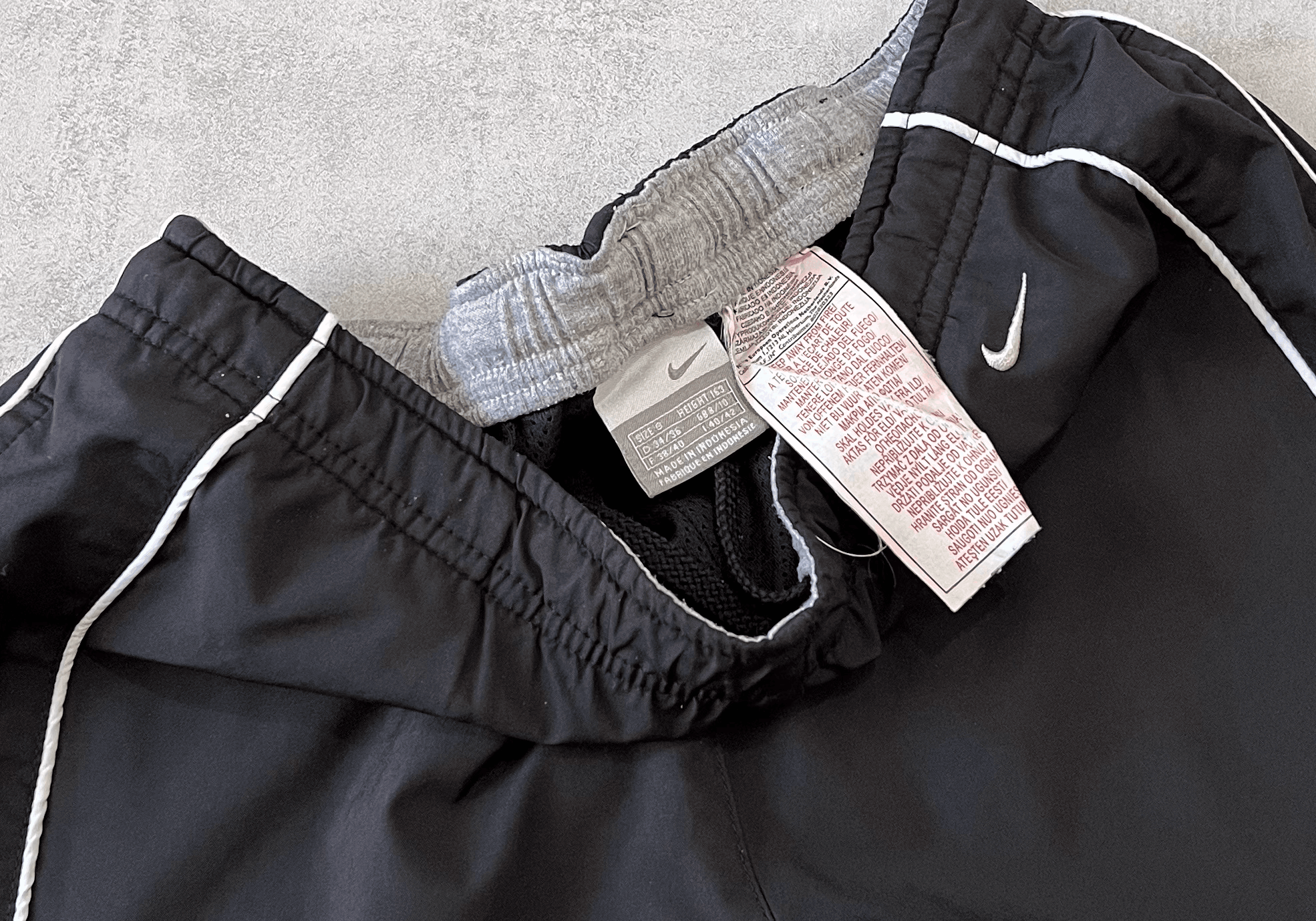 Nike 2000s trackpants (S)