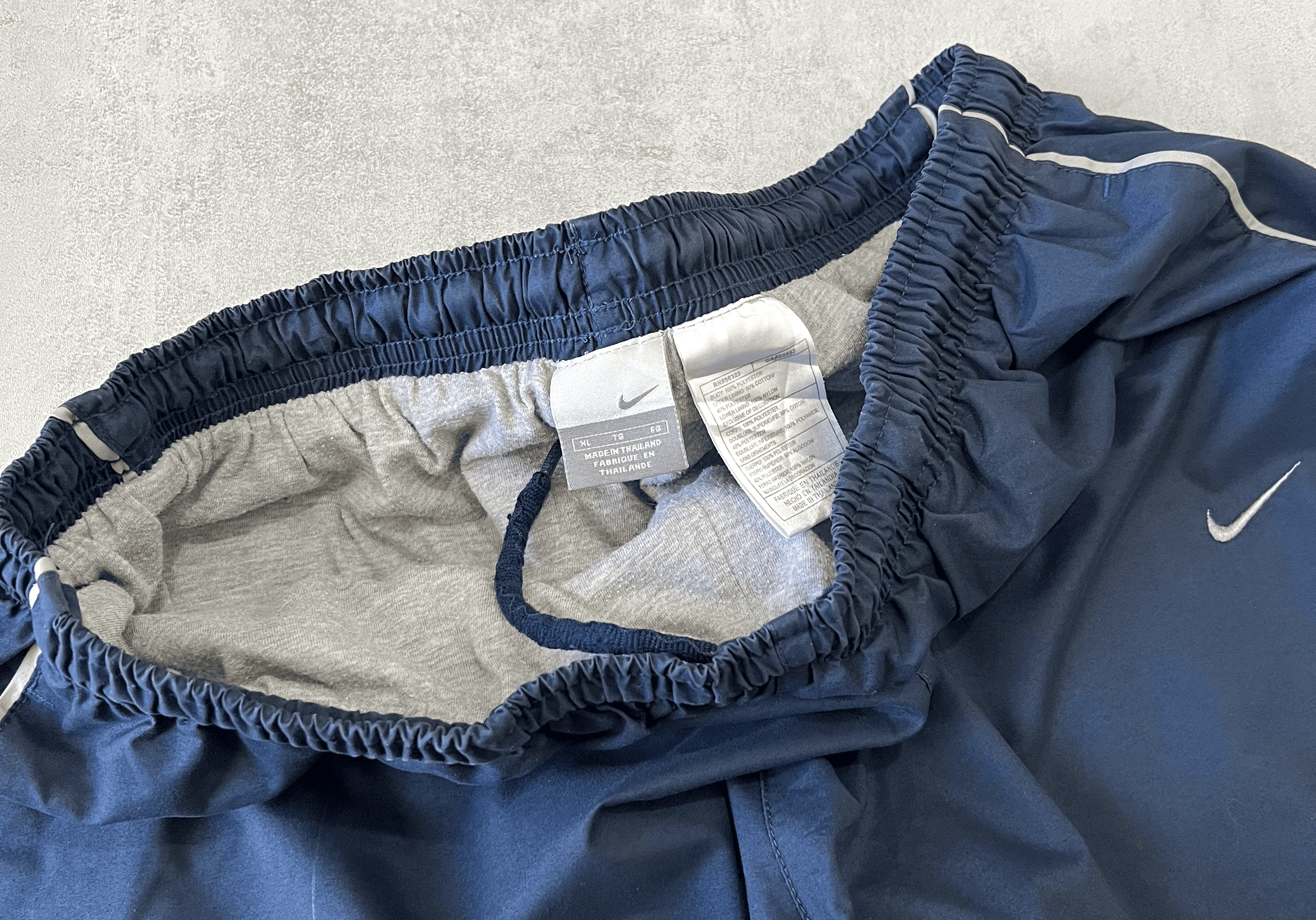 Nike 2000s trackpants (XL)