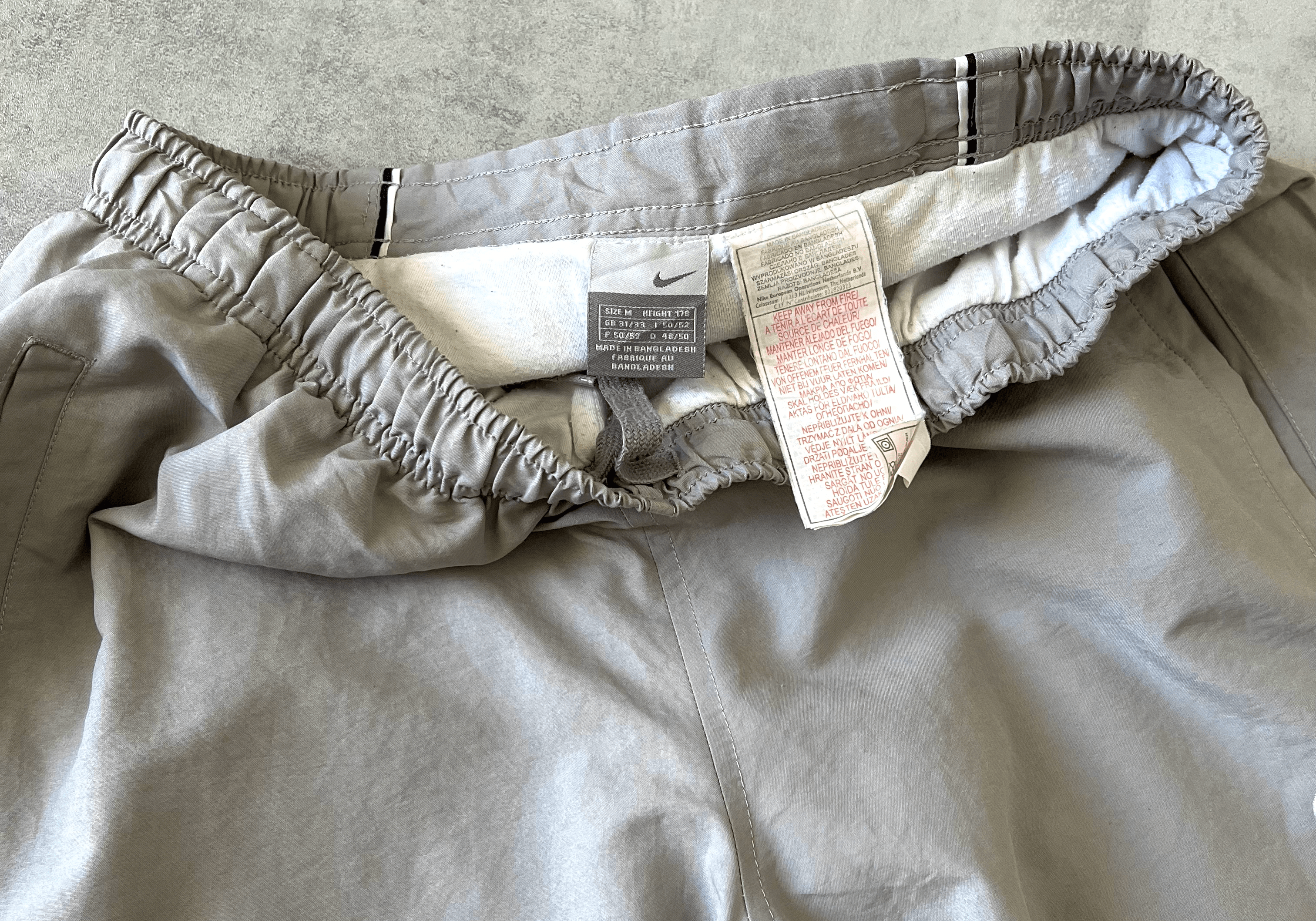 Nike 2000s joggers (M)