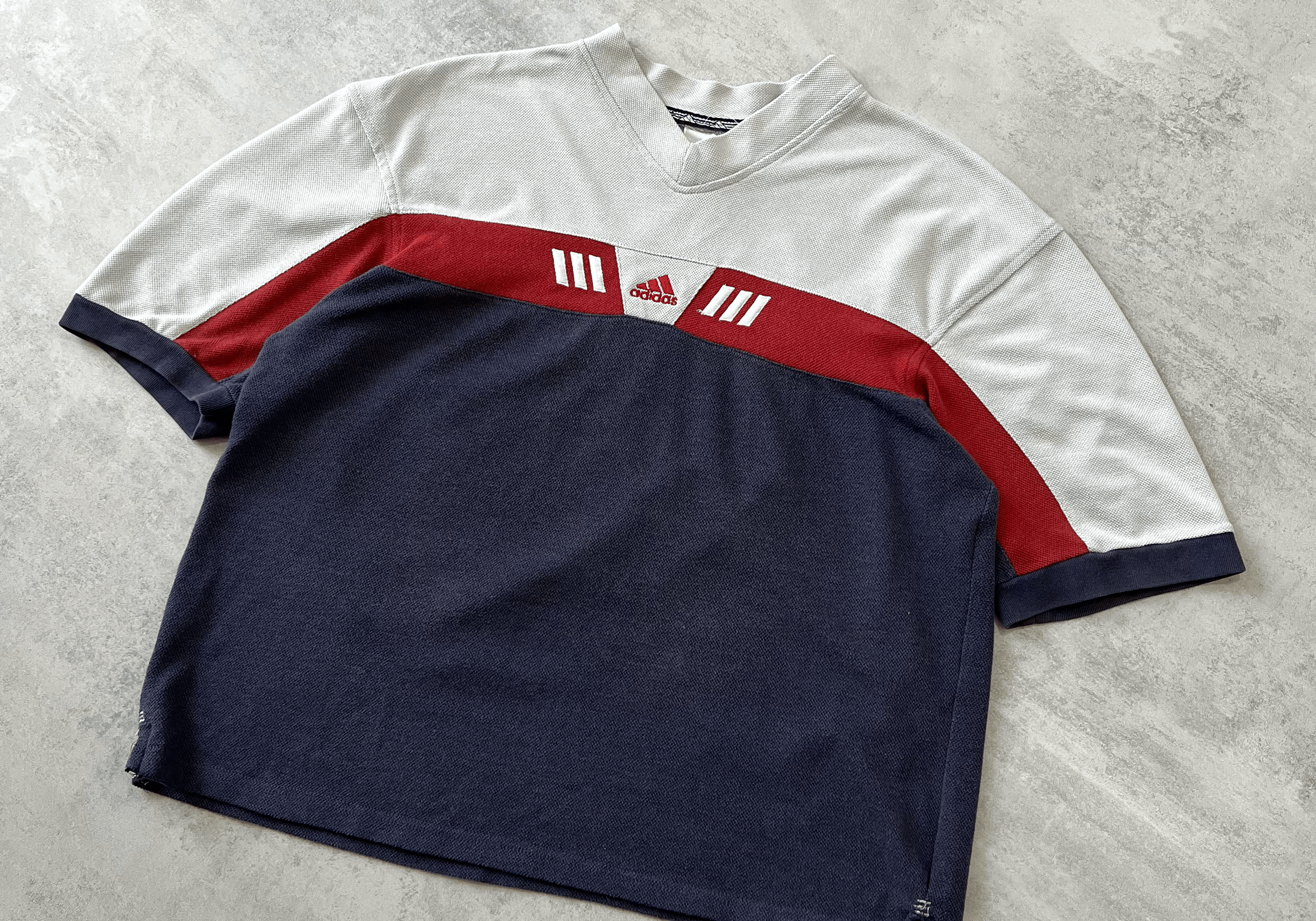 Adidas RARE 1990s heavyweight t-shirt (M)