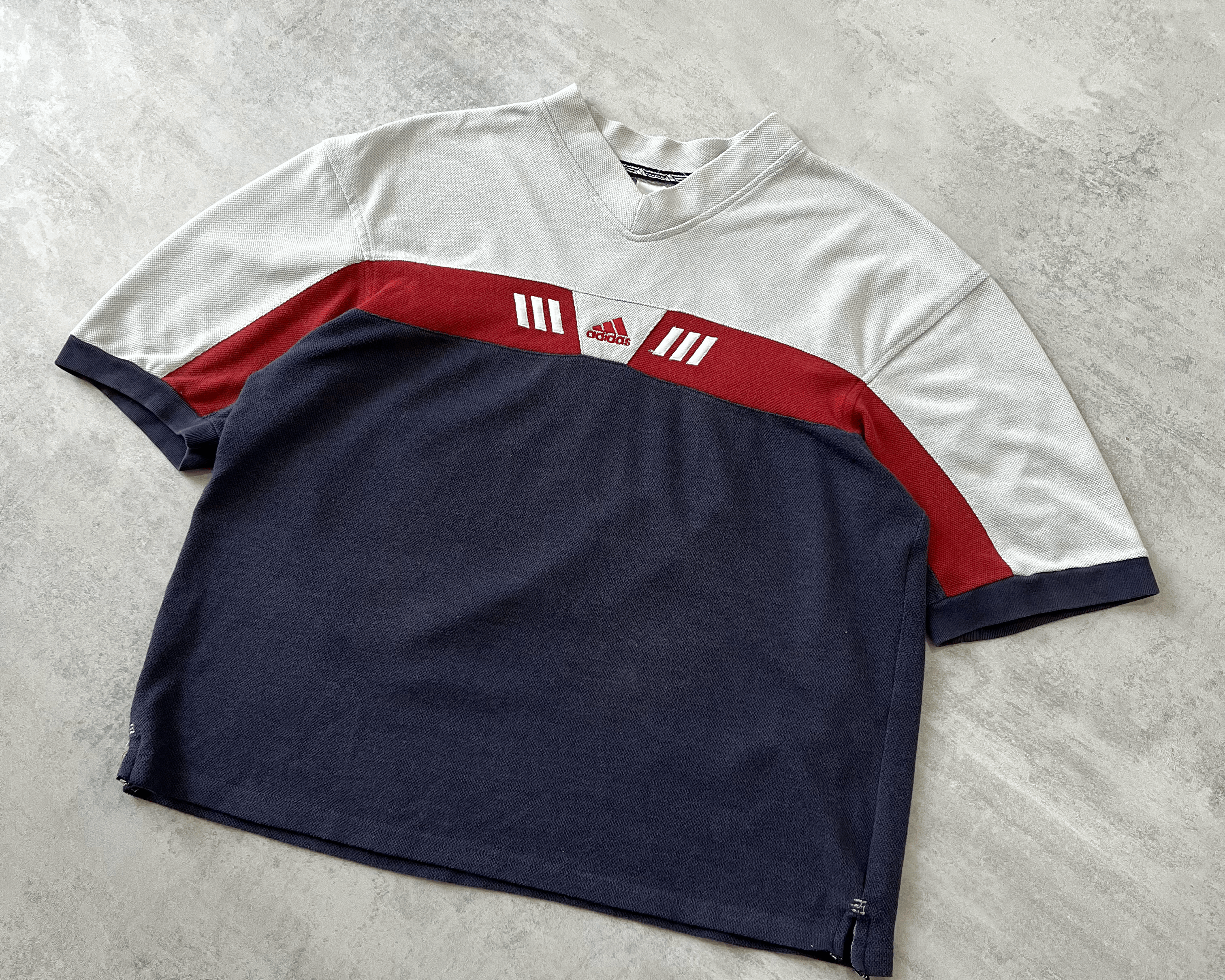 Adidas RARE 1990s heavyweight t-shirt (M)