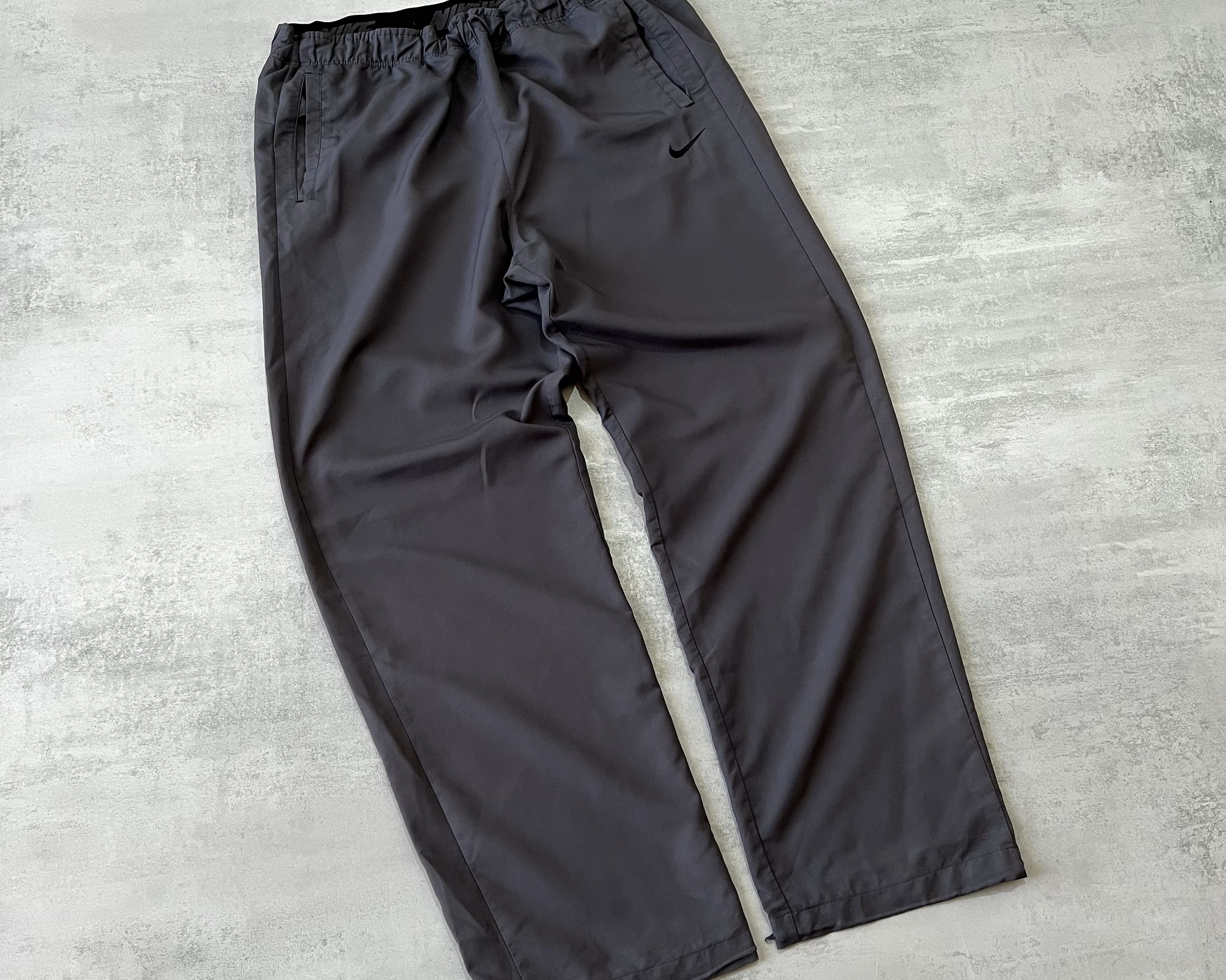 Nike 2000s track pants (XL)