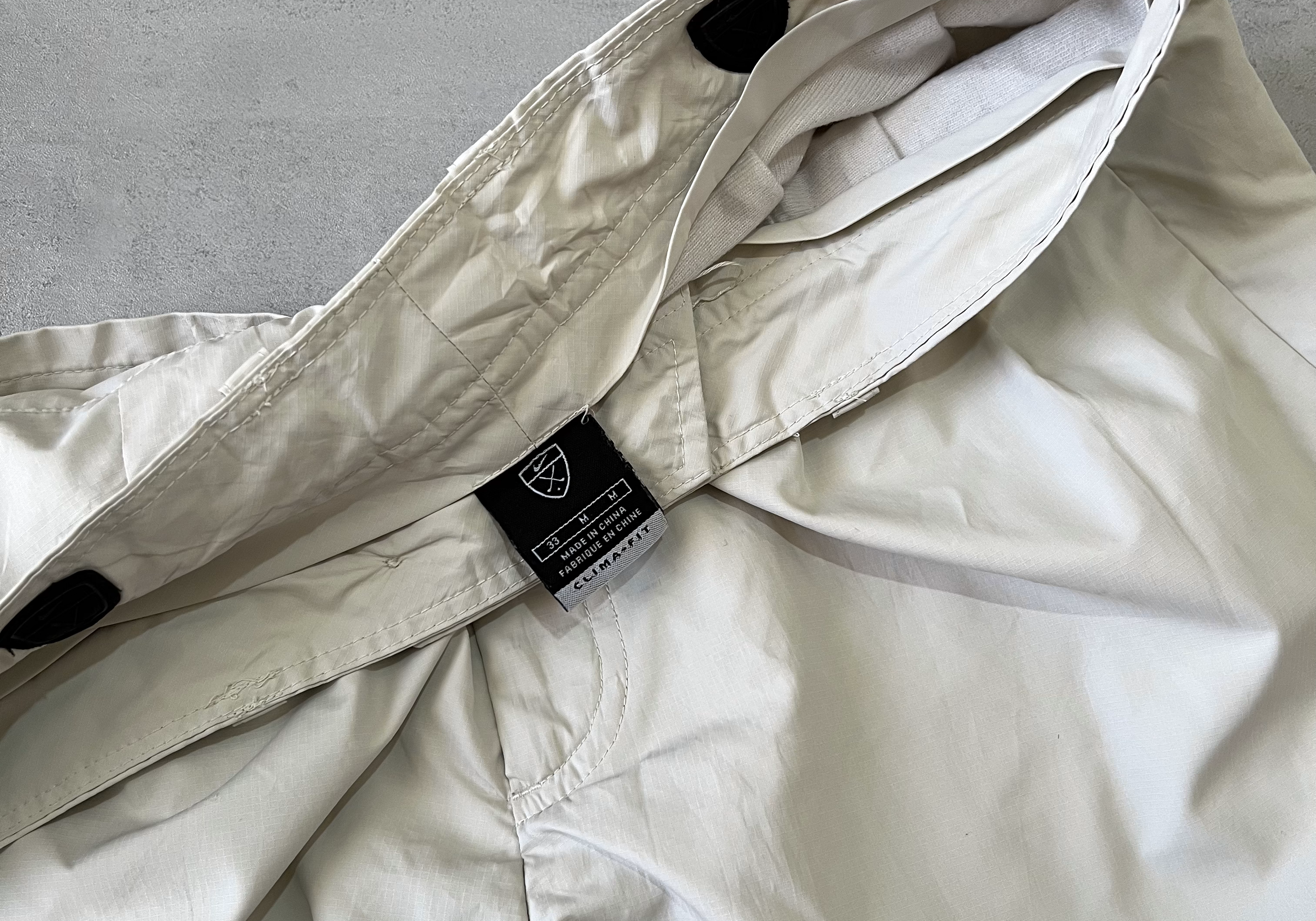 Nike RARE 2000s trackpants (M)