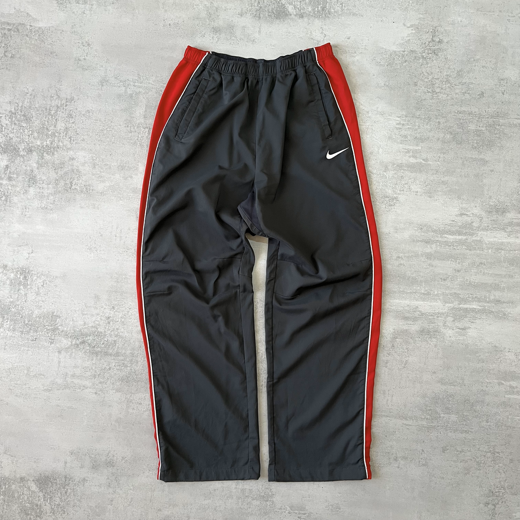 Nike 2000s trackpants (L)