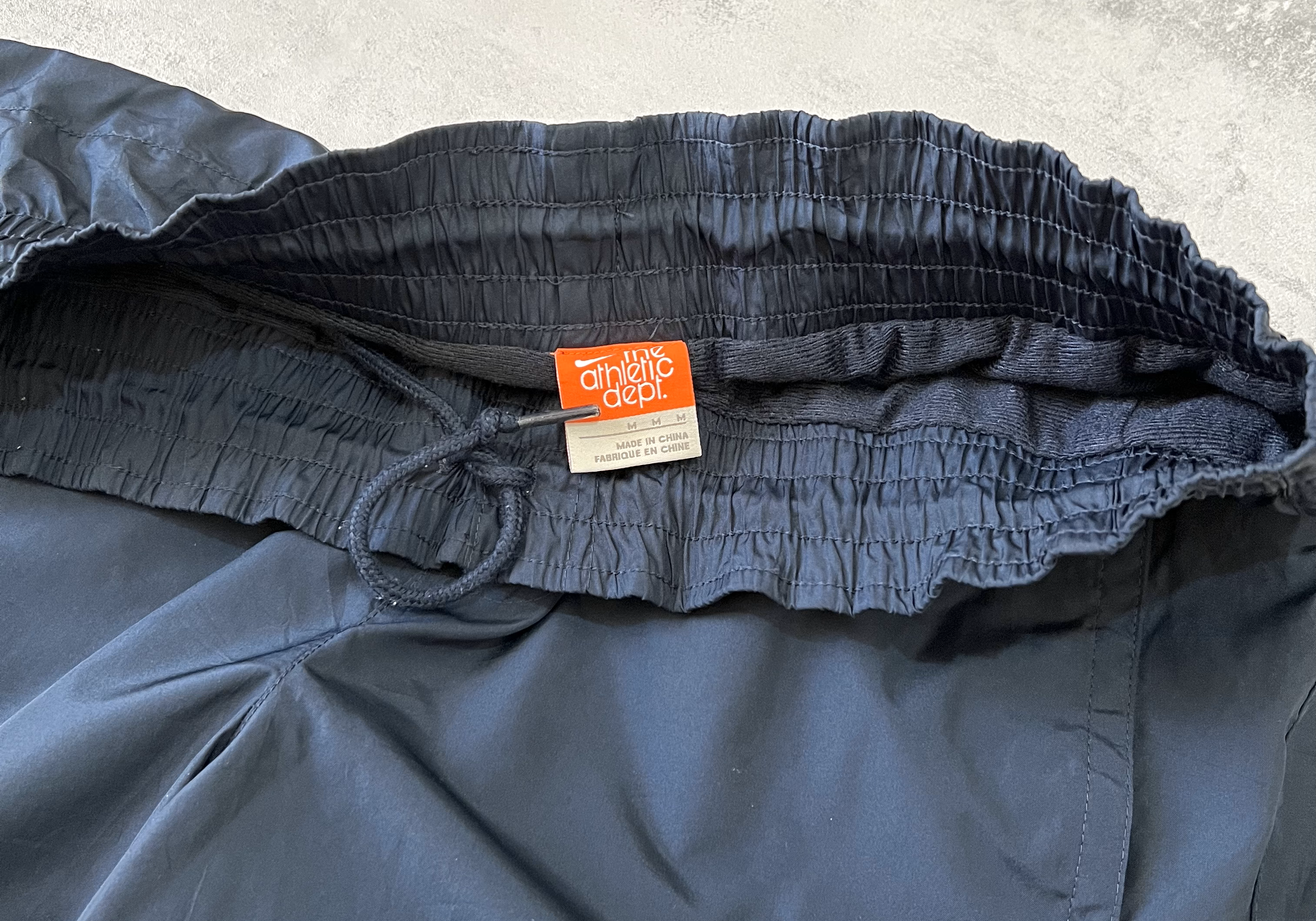 Nike 2000s trackpants (M)