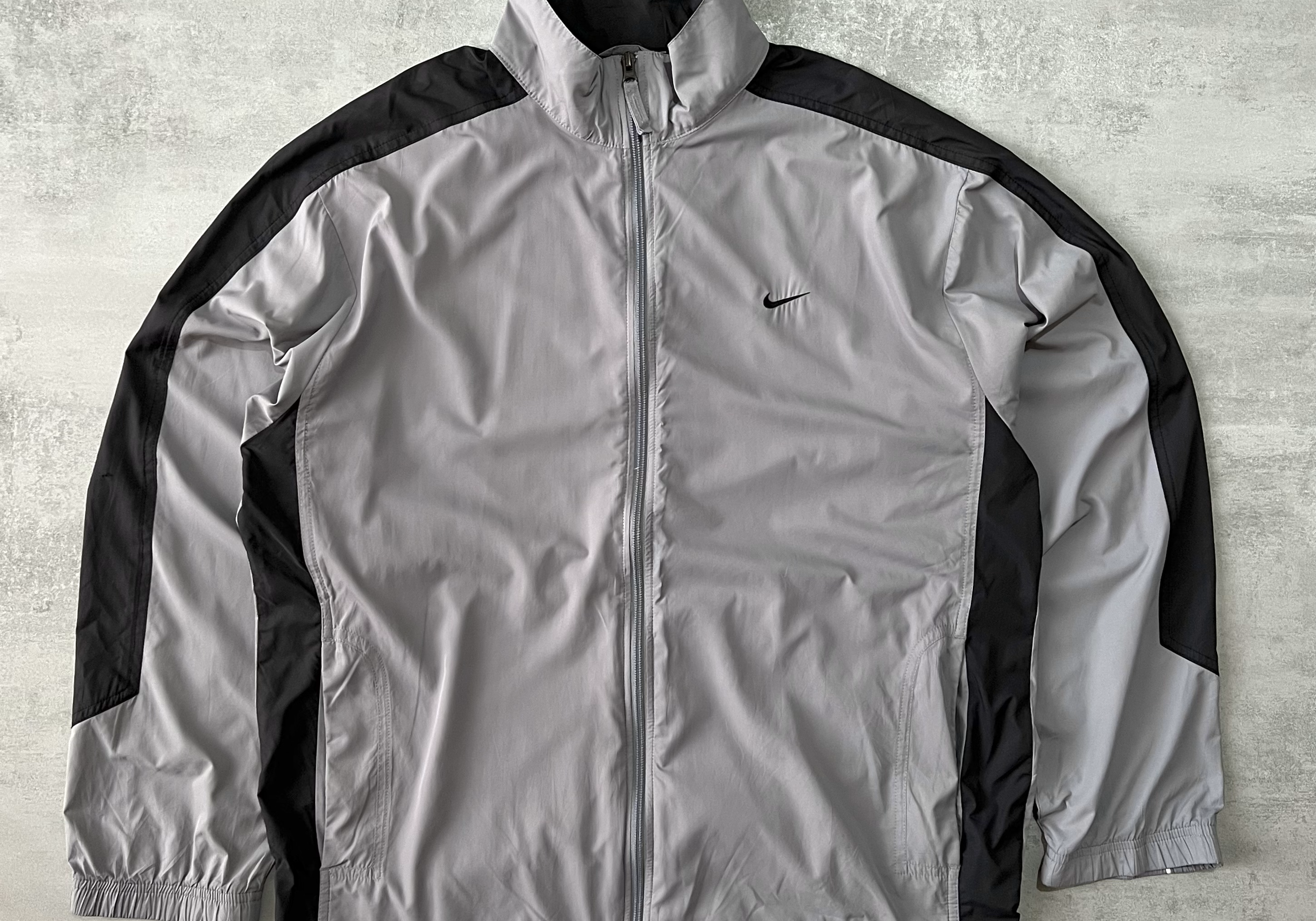 Nike RARE 2000s trackjacket (L)