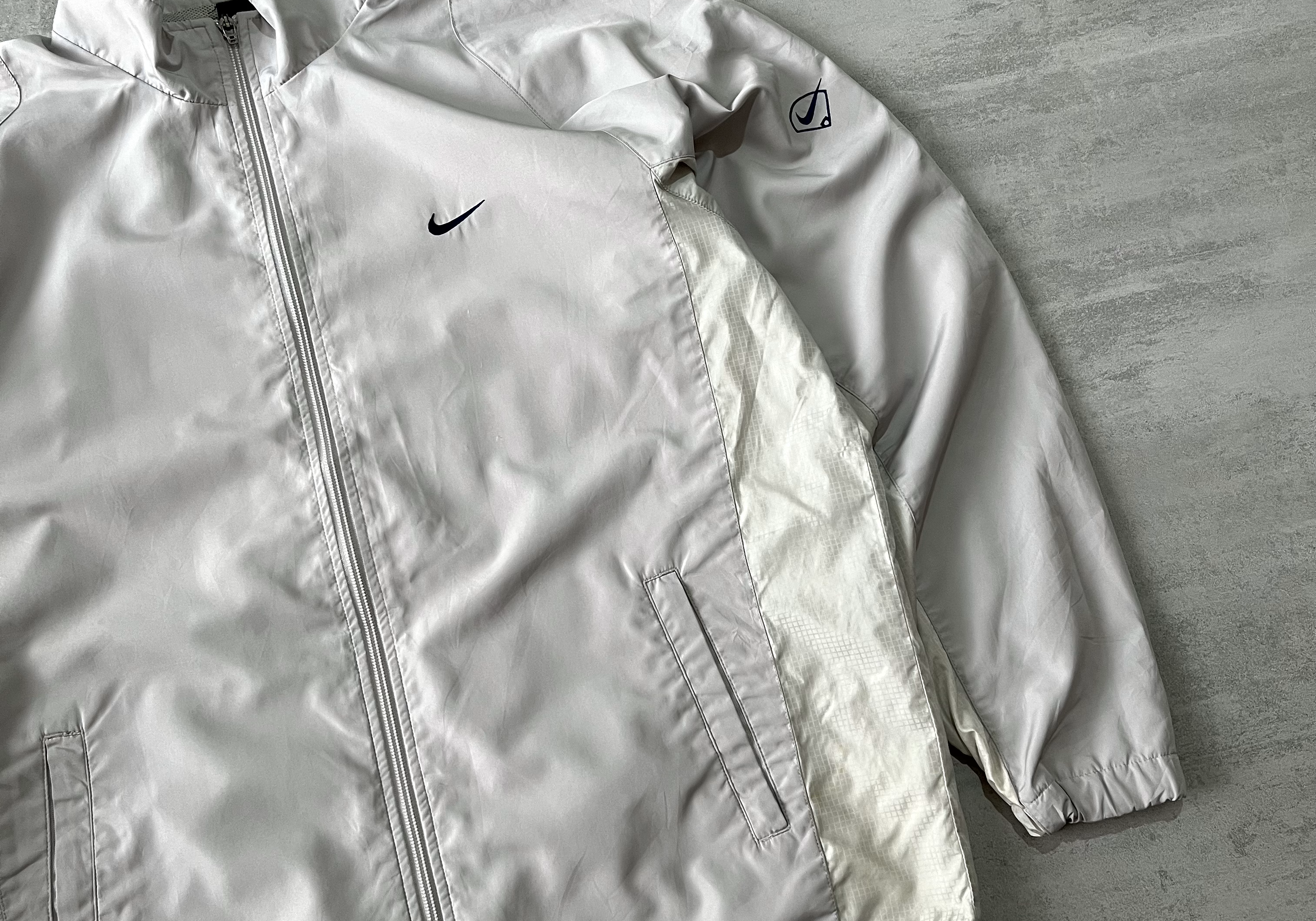 Nike 2000s trackjacket (L)