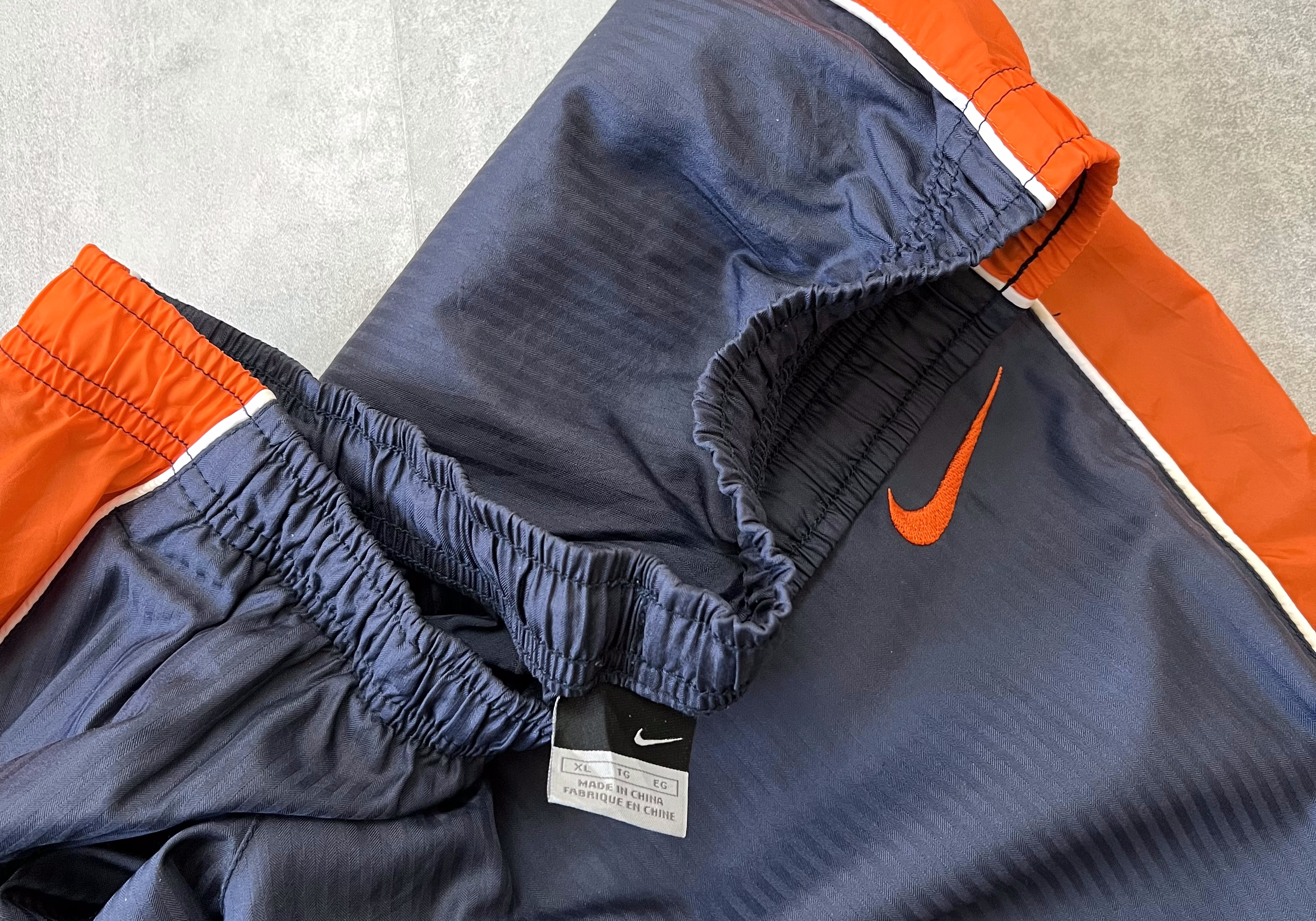 Nike 2000s trackpants (XL)