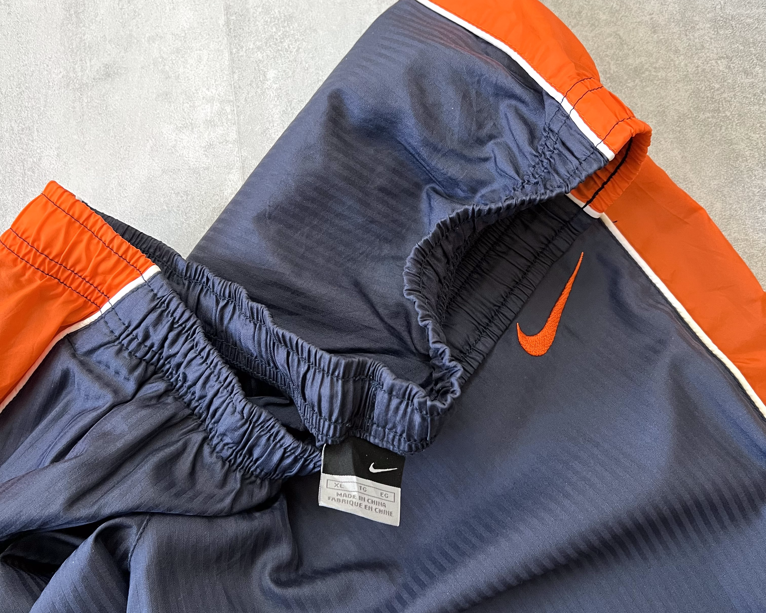Nike 2000s trackpants (XL)