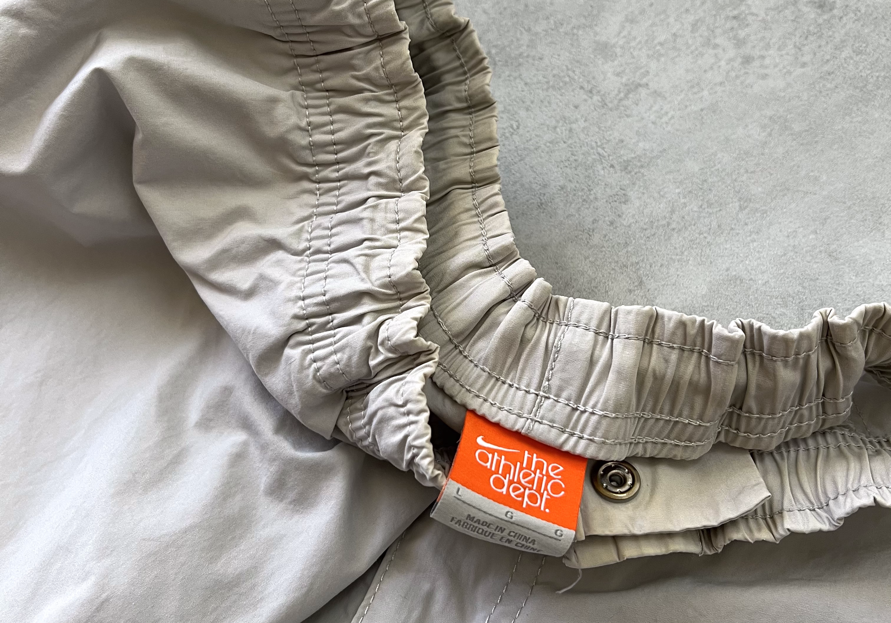 Nike RARE 2000s trackpants (L)
