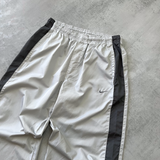 Nike RARE 2000s track pants (M)