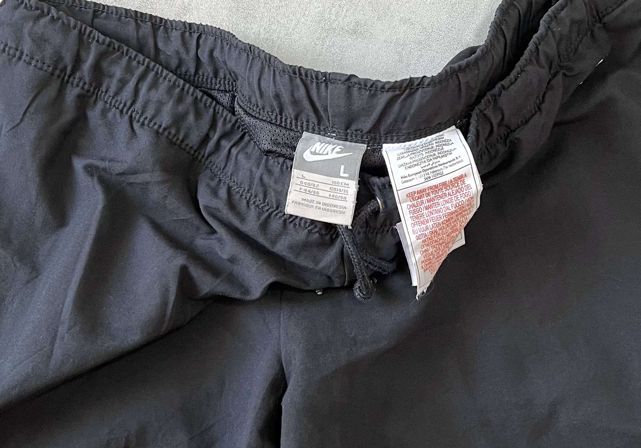 Nike 2000s double swoosh joggers (L)