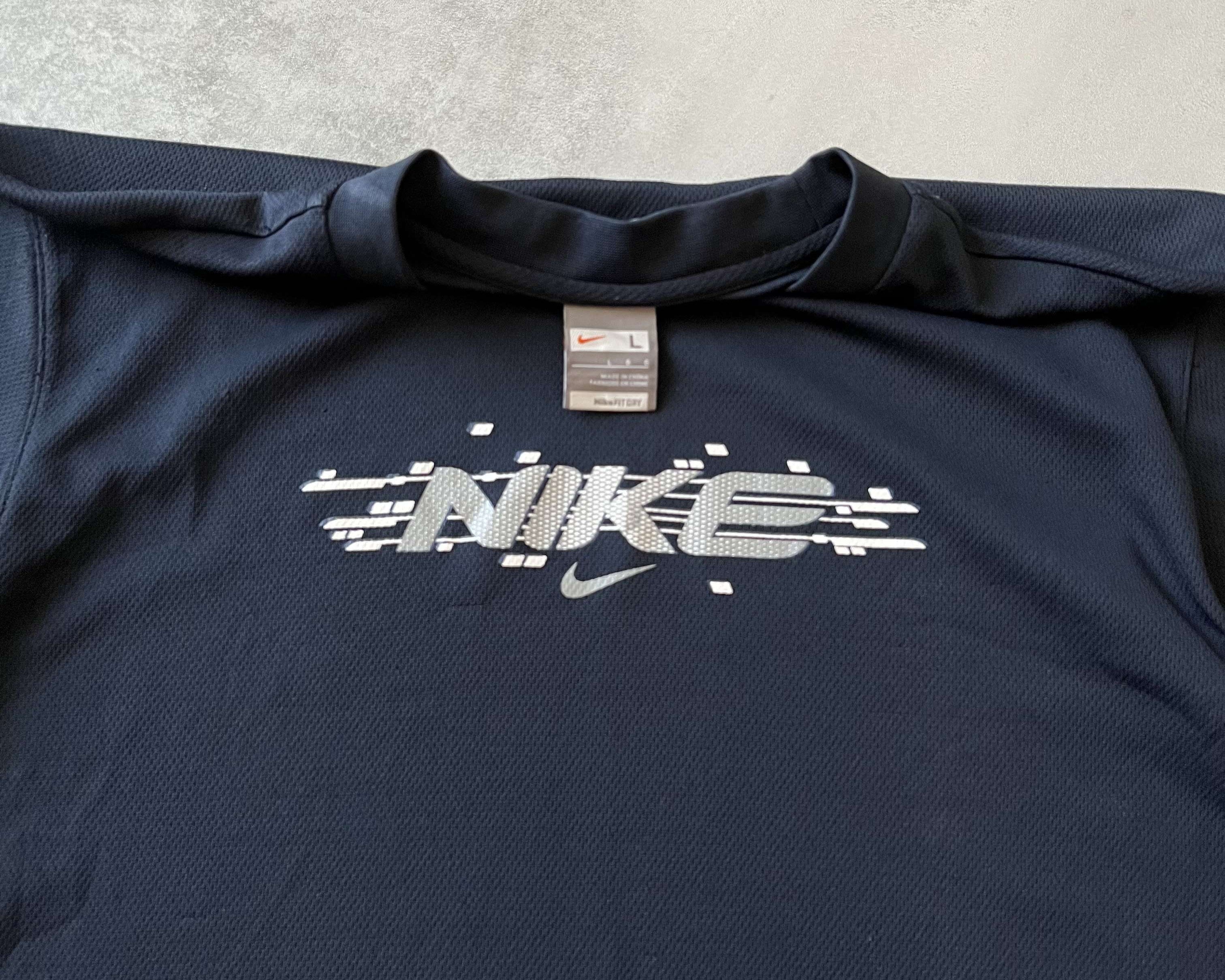 Nike 2000s graphic t-shirt (L)