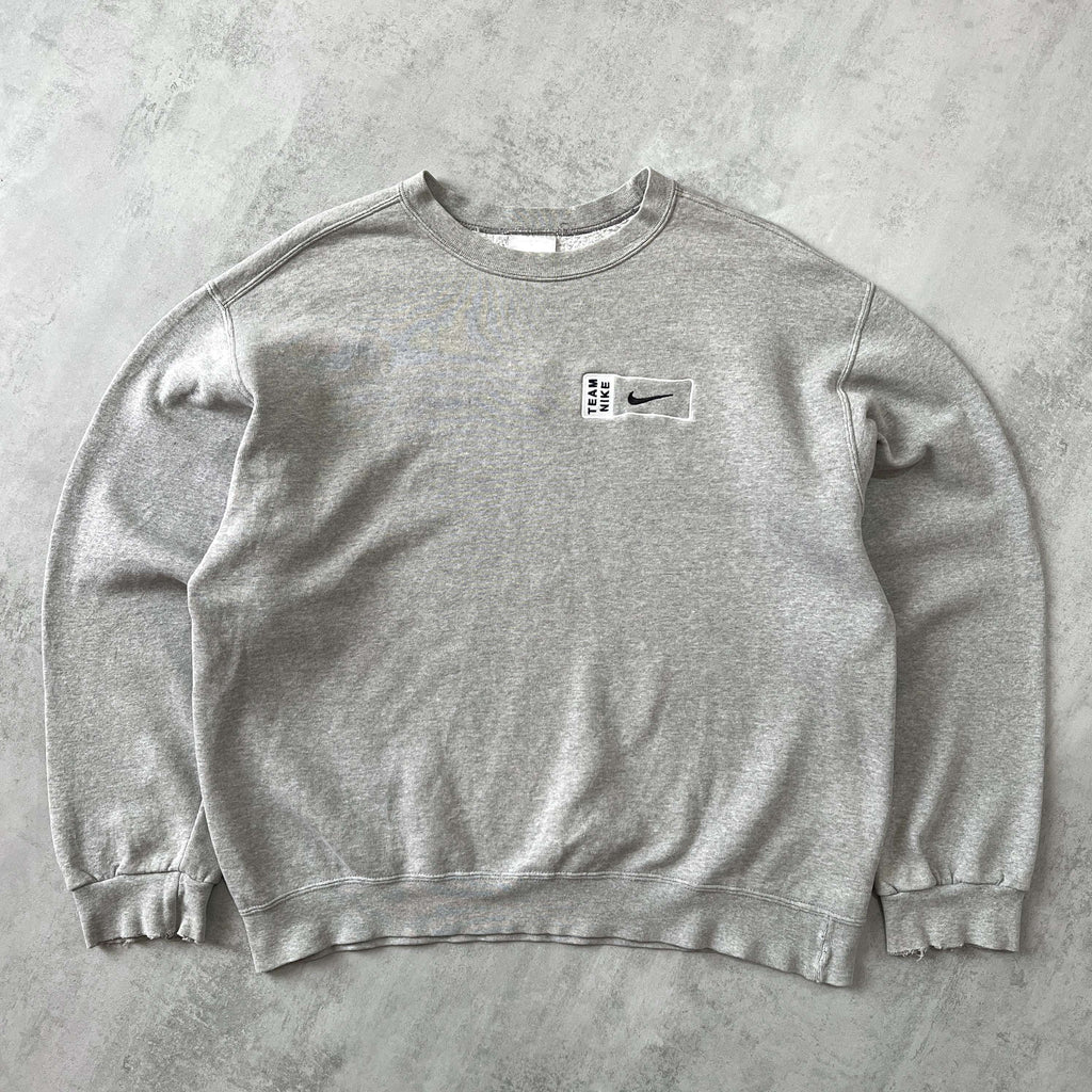 Nike 2000s heavyweight embroidered sweatshirt (M)