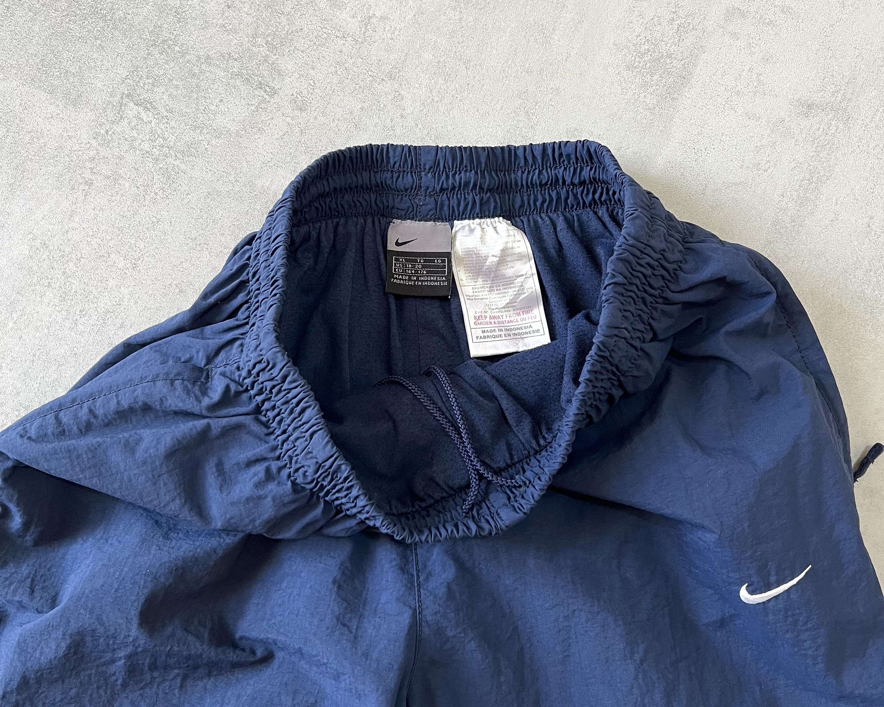 Nike 2000s trackpants (L)