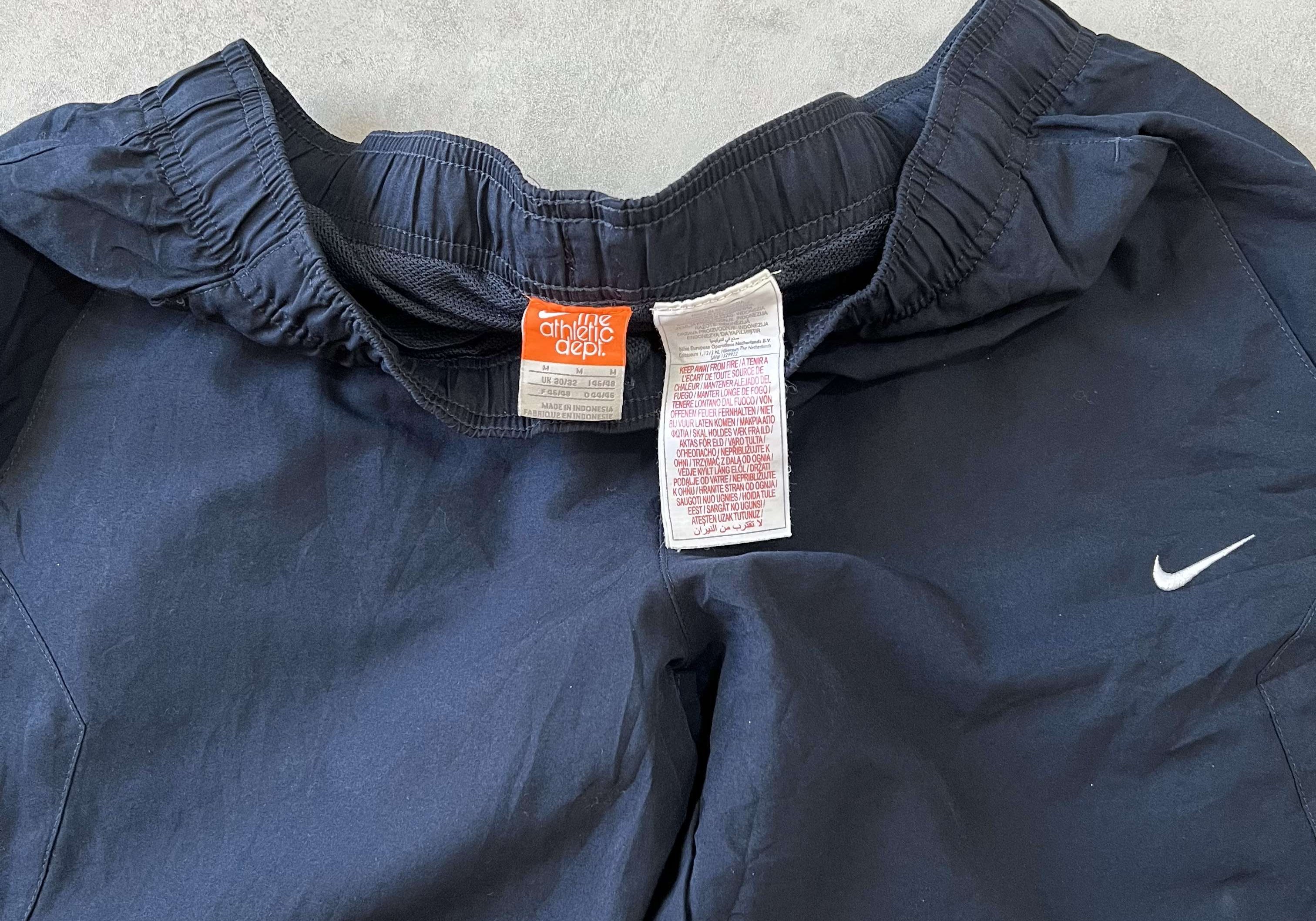 Nike 2000s trackpants (L)