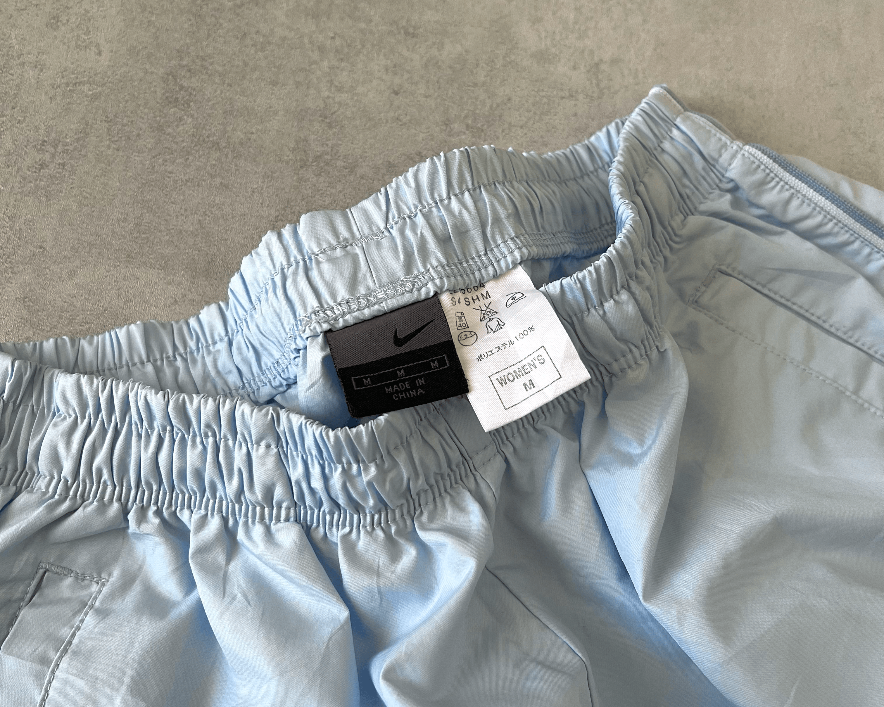 Nike 2000s track pants (M)