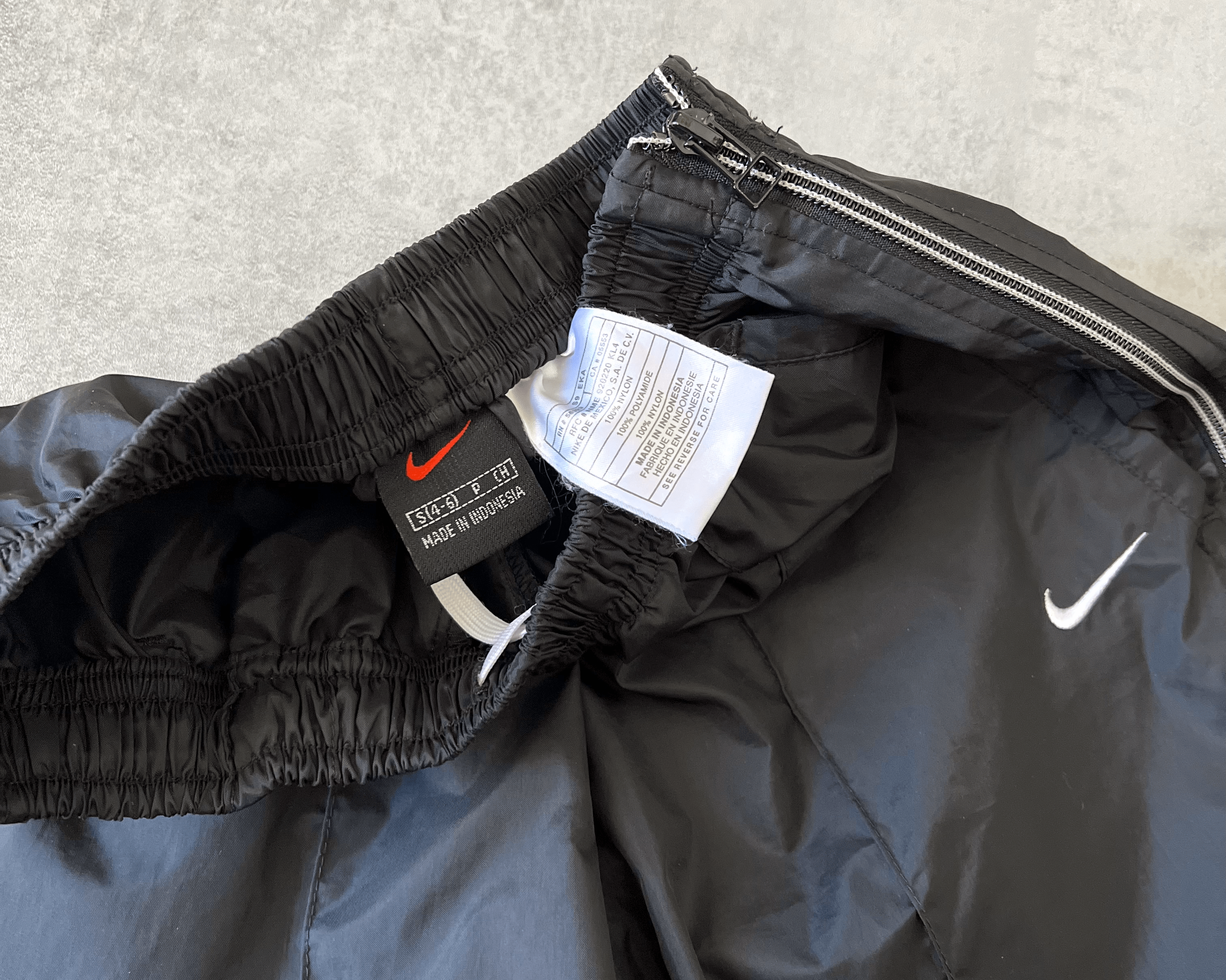 Nike 1990s track pants (S)