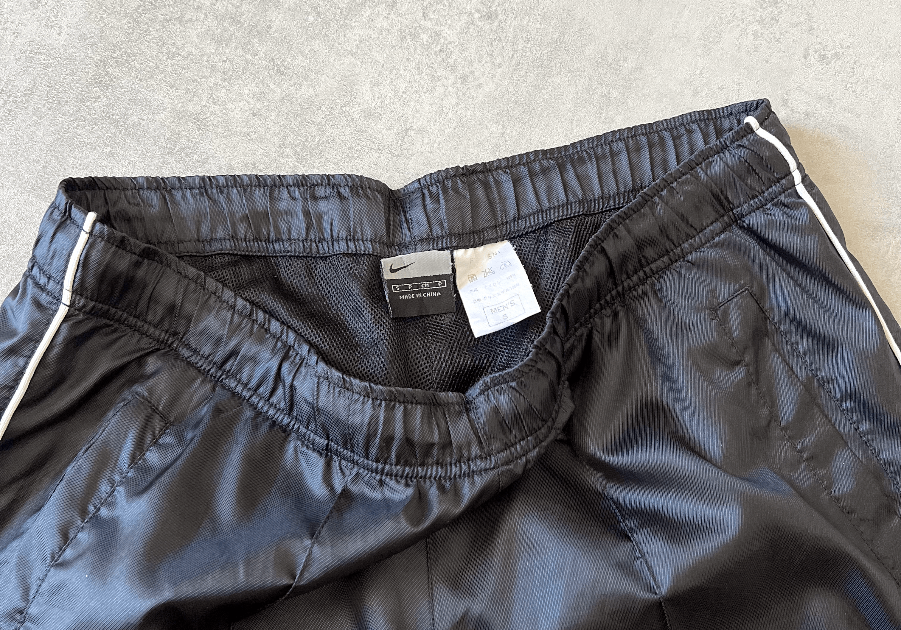 Nike 2000s trackpants (S)