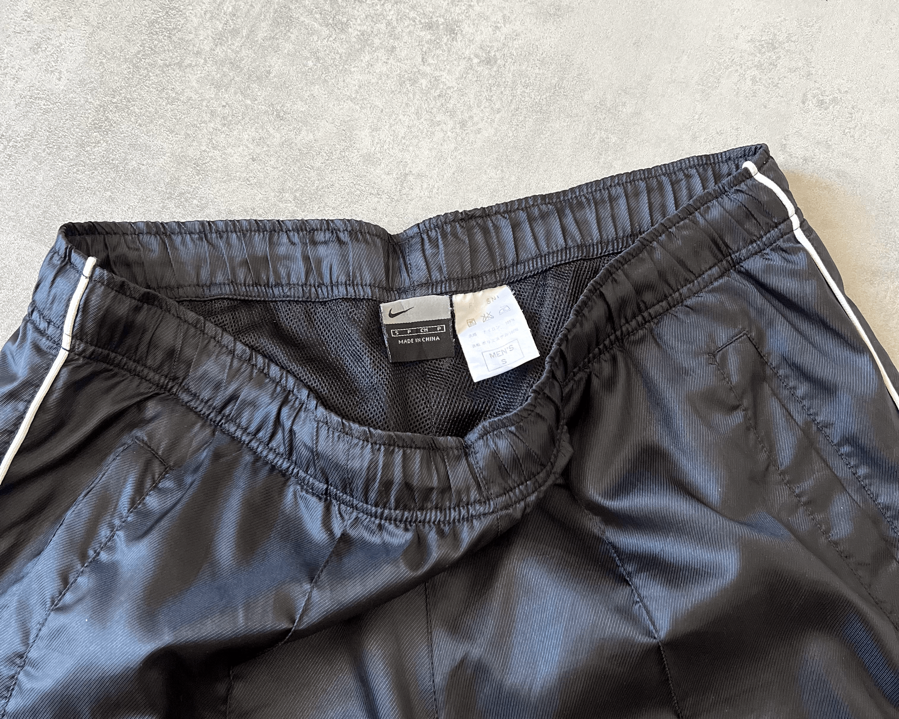 Nike 2000s track pants (S)